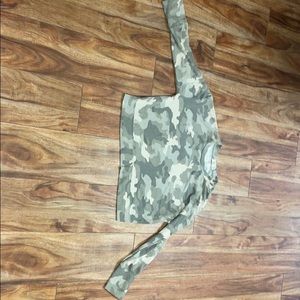 Camo cropped sweater
